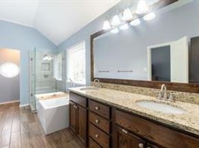 4548  Queenswood Drive , Grand Prairie Texas 75052