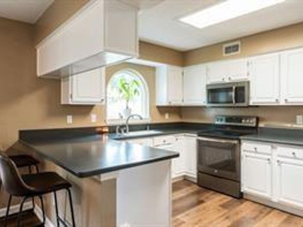 4548  Queenswood Drive , Grand Prairie Texas 75052