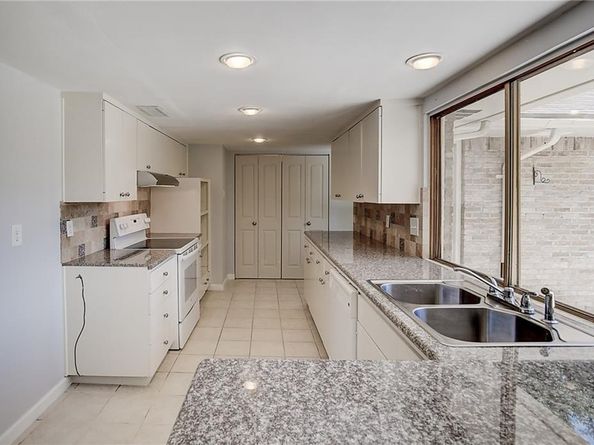 7881  La Cabeza Drive , Dallas Texas 75248