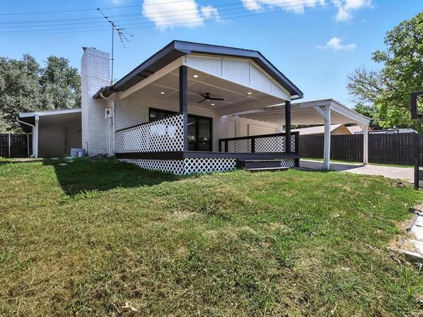 2801  Ashglen Drive , Garland Texas 75043