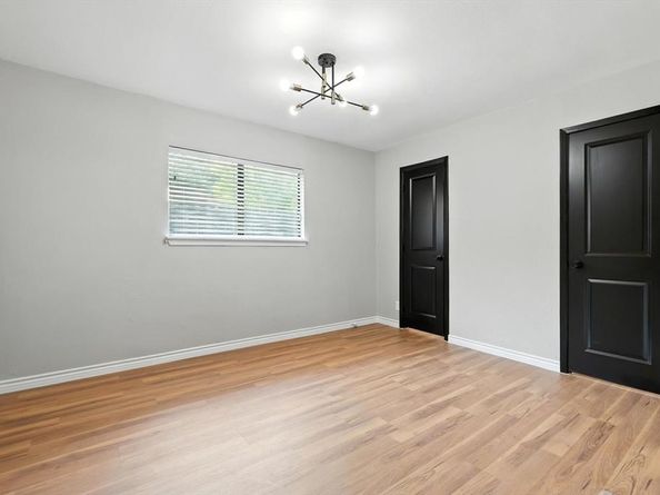 2801  Ashglen Drive , Garland Texas 75043