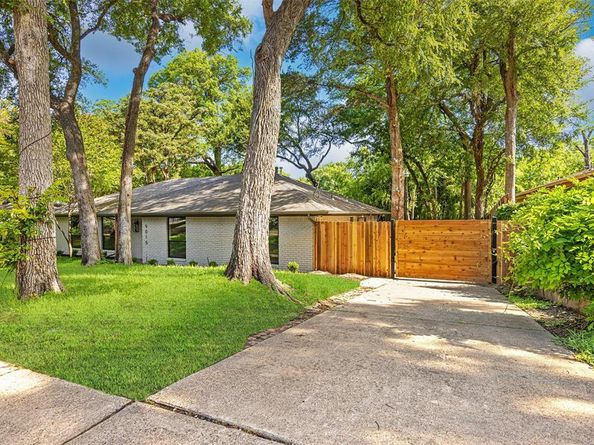 9015  Vinewood Drive , Dallas Texas 75228