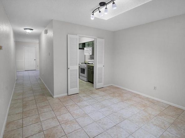 1903  Wyndemere Lane , Garland Texas 75042