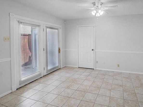 1903  Wyndemere Lane , Garland Texas 75042
