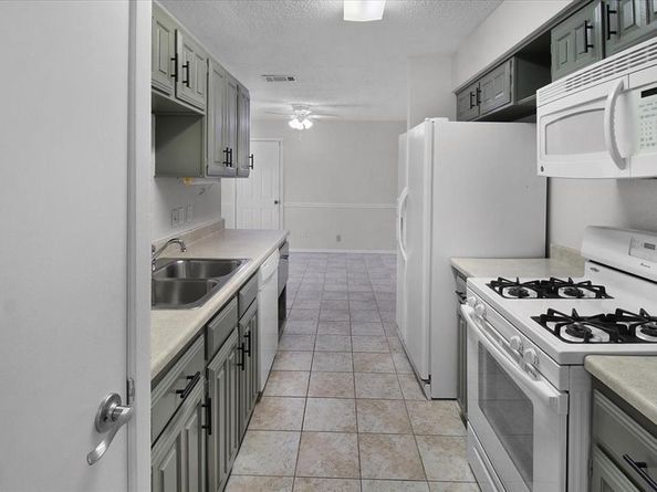 1903  Wyndemere Lane , Garland Texas 75042