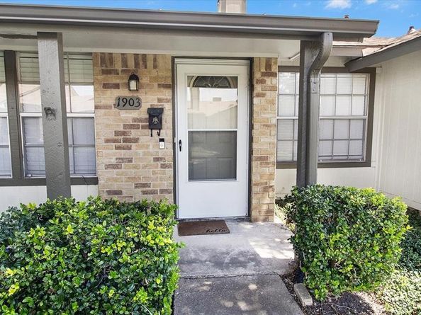 1903  Wyndemere Lane , Garland Texas 75042