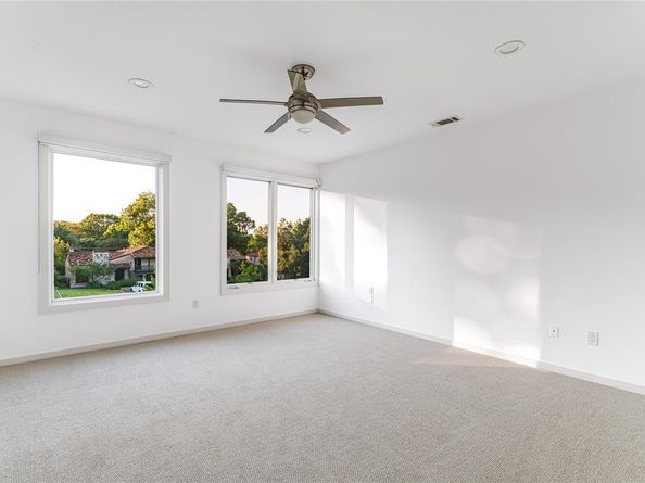 7326  Lakewood Boulevard , Dallas Texas 75214
