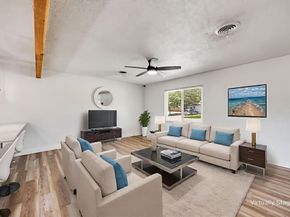 404 E Alexander Lane , Euless Texas 76040