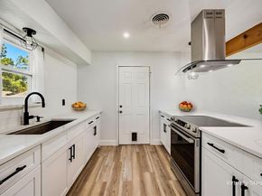 404 E Alexander Lane , Euless Texas 76040