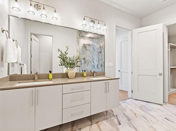 1900 S Ervay Street  408, Dallas Texas 75215
