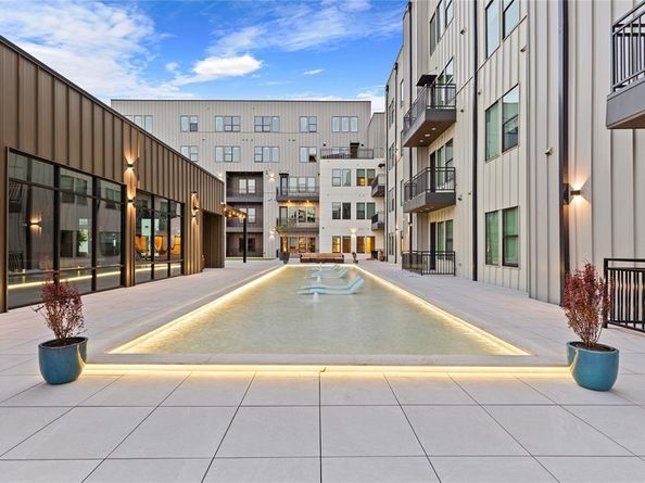 1900 S Ervay Street  408, Dallas Texas 75215