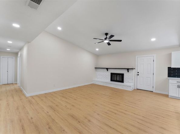 1845  Wilderness Trail , Grand Prairie Texas 75052