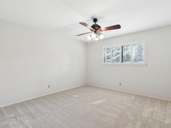 2505  Oak Manor Court , Arlington Texas 76012