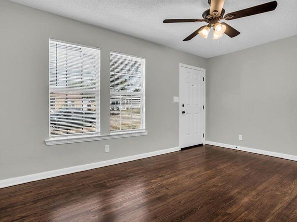 2412  Spiller Street , Fort Worth Texas 76105