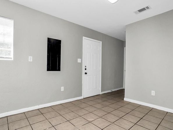 2412  Spiller Street , Fort Worth Texas 76105