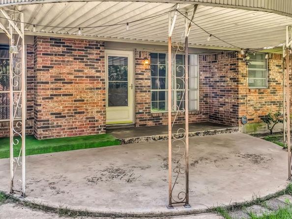 117  Redbird Lane N, Azle Texas 76020