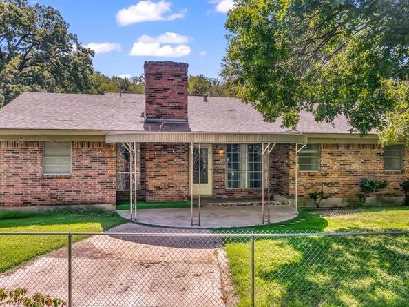 117  Redbird Lane N, Azle Texas 76020