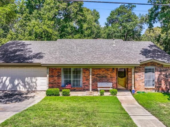 117  Redbird Lane N, Azle Texas 76020