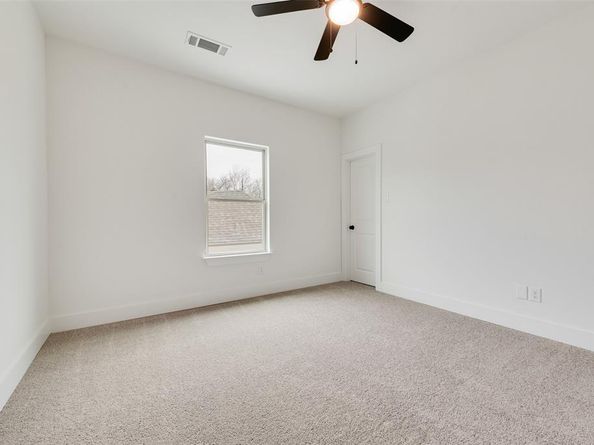 1426  Evans Avenue , Fort Worth Texas 76104