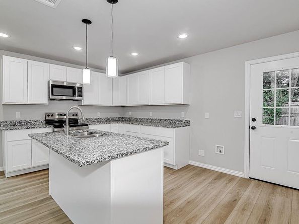 3644  Vaughn Boulevard , Fort Worth Texas 76119