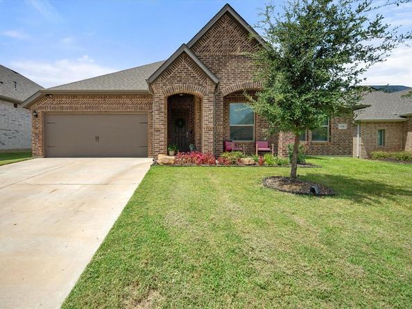1308  Tucker Lane , Kennedale Texas 76060