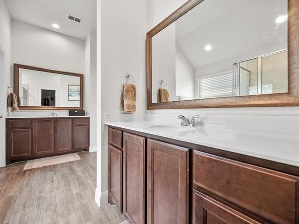 1308  Tucker Lane , Kennedale Texas 76060
