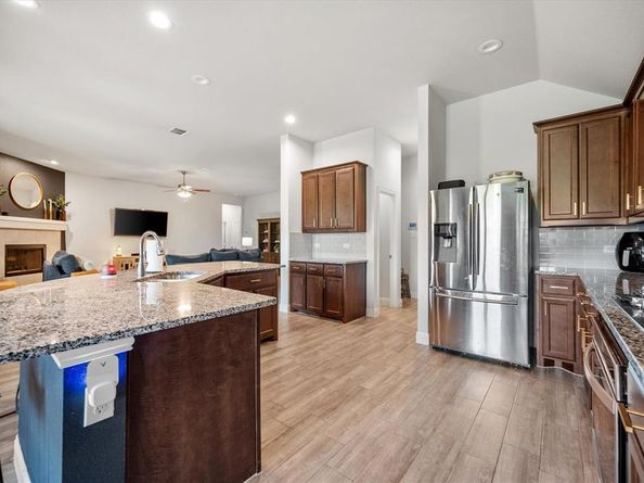 1308  Tucker Lane , Kennedale Texas 76060
