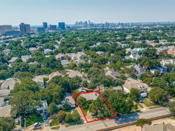 7814  Southwestern Boulevard , Dallas Texas 75225