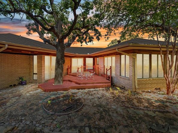 230  Oak Hill Drive , Trophy Club Texas 76262