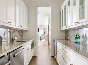 6426  Chevy Chase Avenue , Dallas Texas 75225