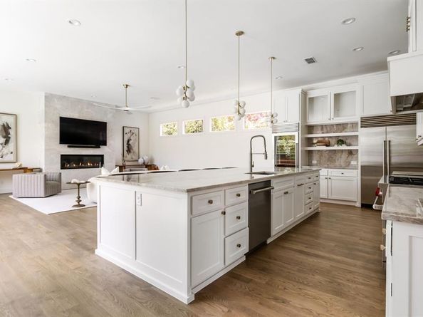 6426  Chevy Chase Avenue , Dallas Texas 75225