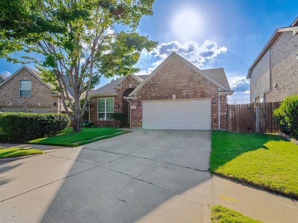 2135  Clubside Drive , Corinth Texas 76210
