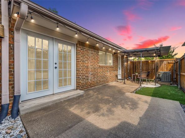 13618  Brookgreen Drive , Dallas Texas 75240