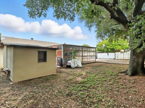 6648  Harrison Way , Watauga Texas 76148