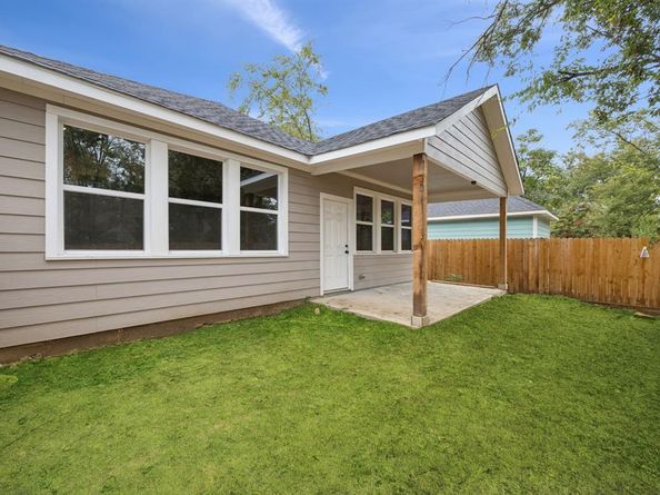 1116 E Pulaski Street , Fort Worth Texas 76104