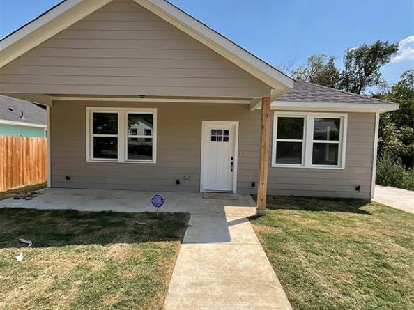1116 E Pulaski Street , Fort Worth Texas 76104