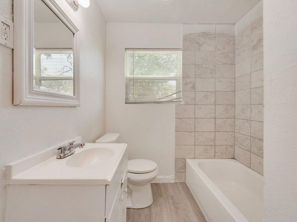 3916  Avenue H  , Fort Worth Texas 76105