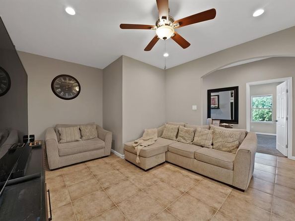 829  Lexington Drive , Lancaster Texas 75134