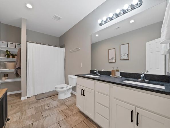 829  Lexington Drive , Lancaster Texas 75134