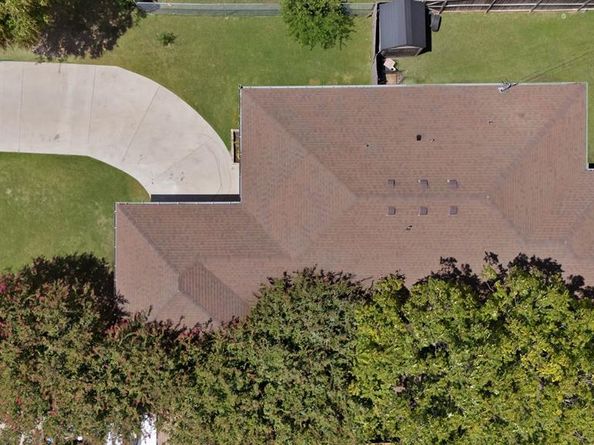 829  Lexington Drive , Lancaster Texas 75134