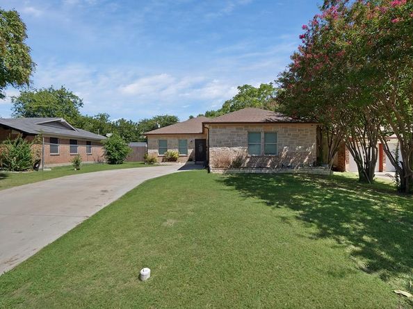 829  Lexington Drive , Lancaster Texas 75134