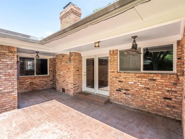 9766  Broken Bow Road , Dallas Texas 75238