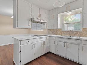 113  Sunnyvale Terrace , Hurst Texas 76053