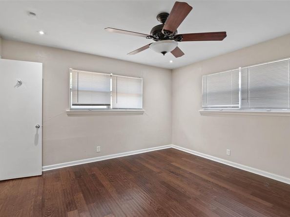 113  Sunnyvale Terrace , Hurst Texas 76053