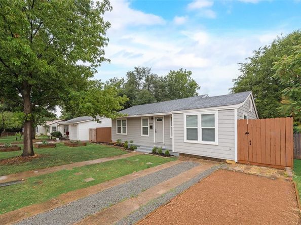 4904  Fairfax Street , Fort Worth Texas 76116