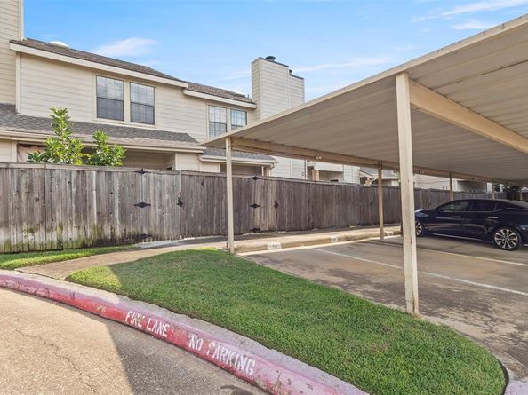 3635  Garden Brook Drive  21100, Farmers Branch Texas 75234