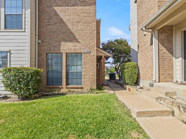 3635  Garden Brook Drive  21100, Farmers Branch Texas 75234
