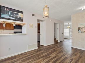 3635  Garden Brook Drive  21100, Farmers Branch Texas 75234