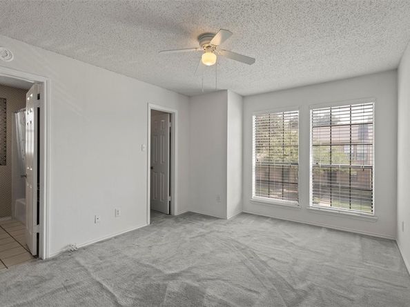 3635  Garden Brook Drive  21100, Farmers Branch Texas 75234