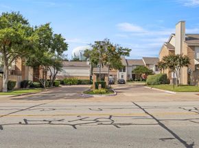 3635  Garden Brook Drive  21100, Farmers Branch Texas 75234